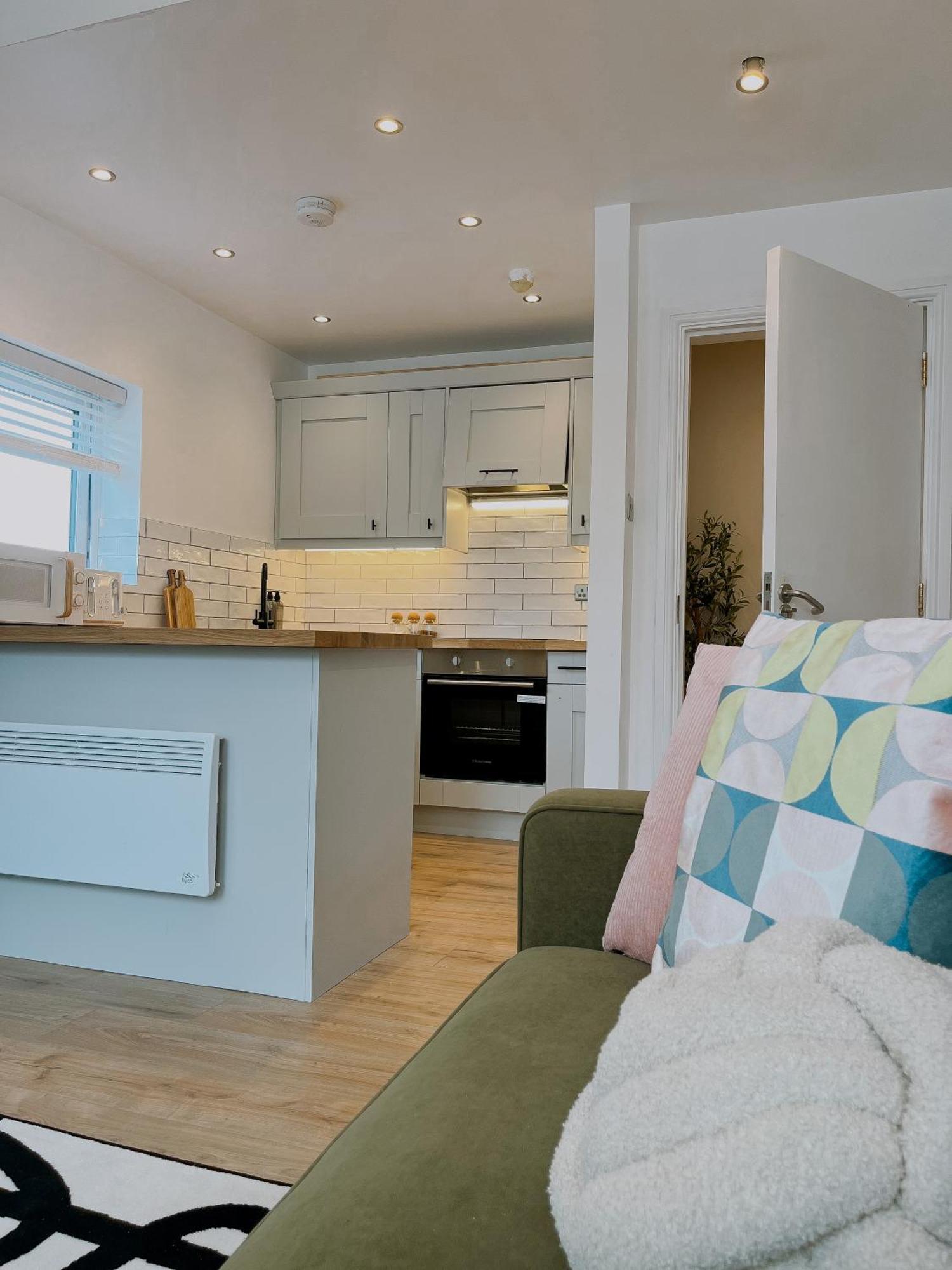 Eva Sands Apartment Scarborough