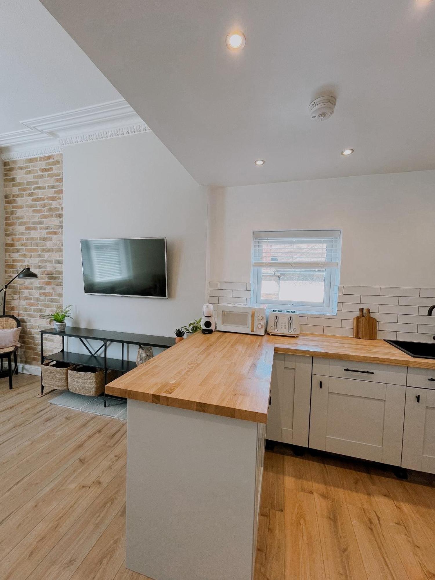 Apartment Eva Sands Scarborough